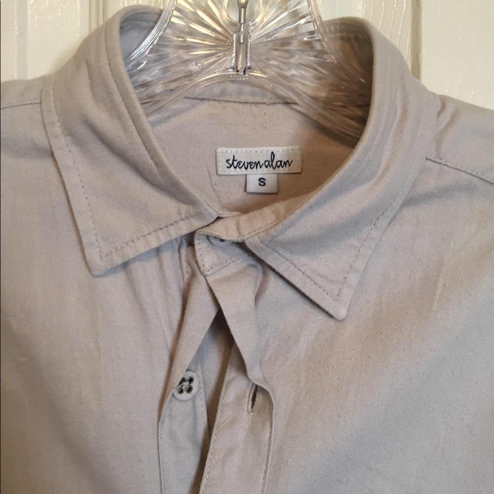 Steven Alan reverse thread shirt. Beige. Size s.
